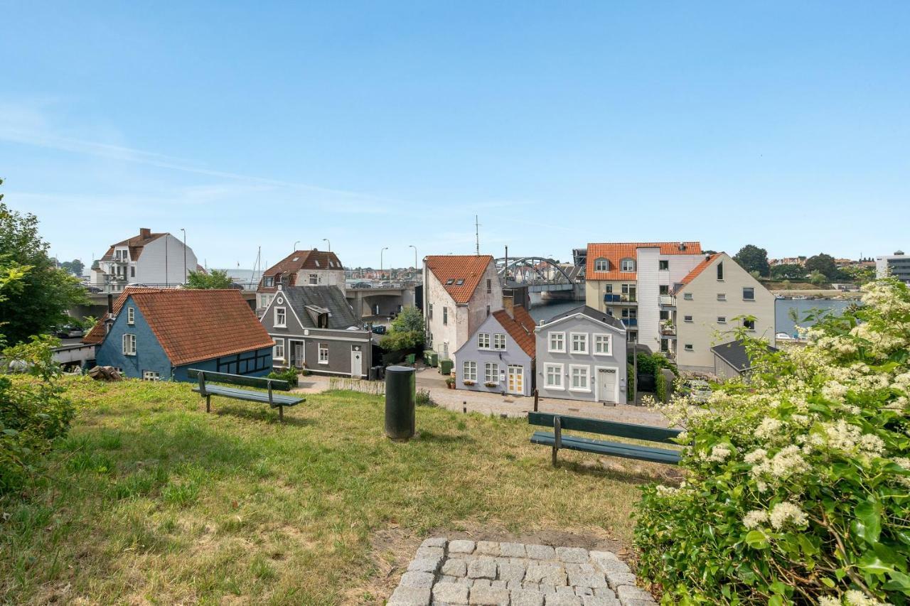 Luxury City Center Harbour Apartment 2 Bedroom Sønderborg Dış mekan fotoğraf
